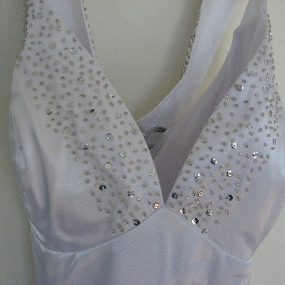 De Laru Sweetheart Beaded Cutout Back Gown & Shawl
